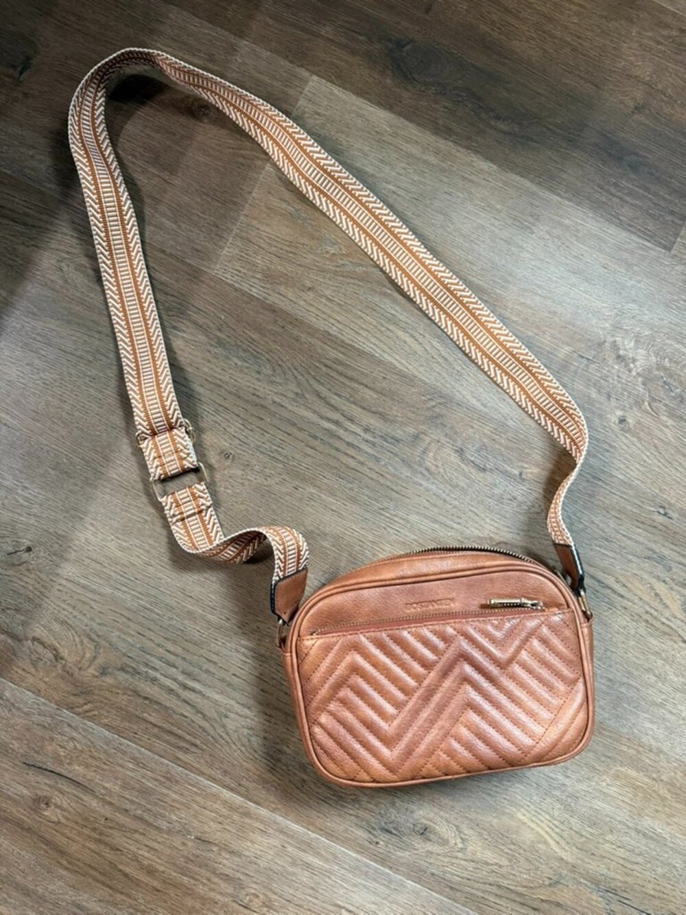 Bostonian Crossbody